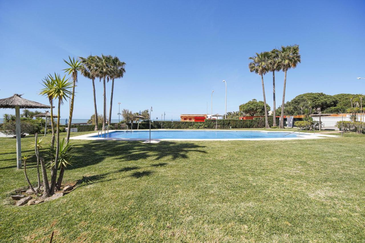 Apartamento Magnífico apartamento en la Barrosa frente al mar Chiclana de la Frontera Exterior foto