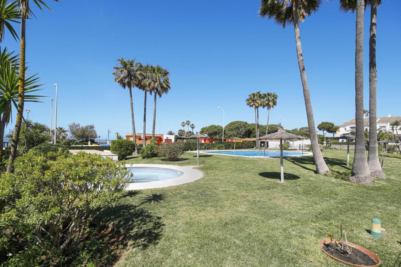 Apartamento Magnífico apartamento en la Barrosa frente al mar Chiclana de la Frontera Exterior foto